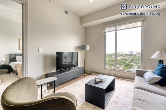 615 W 7th St in Austin, TX - Building Photo - Building Photo