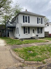 103 N 10th St in Pekin, IL - Building Photo - Building Photo