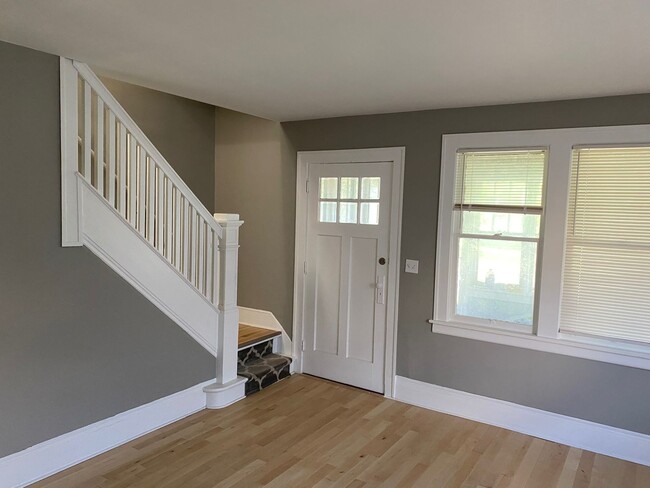 property at 1125 Suburban Ave E
