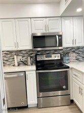 964 8th Ave S in Naples, FL - Building Photo - Building Photo