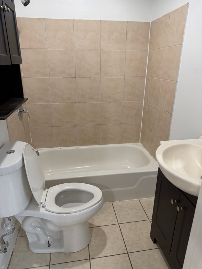 39 Vinton St in Providence, RI - Building Photo - Building Photo