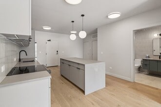 1706 Sherman Ave in Evanston, IL - Building Photo - Building Photo