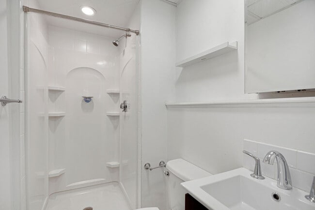 338 Marlborough St, Unit 23 in Boston, MA - Building Photo - Building Photo