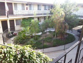 6830 Woodley Ave in Van Nuys, CA - Building Photo - Building Photo