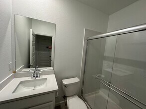 1704 Bullock Dr in Woodland, CA - Building Photo - Building Photo