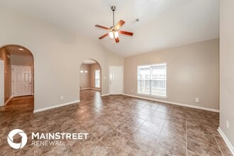 12945 Woodland Park Cir in Mc Calla, AL - Building Photo - Building Photo