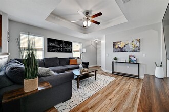 8821 Southwick Dr in Austin, TX - Building Photo - Building Photo