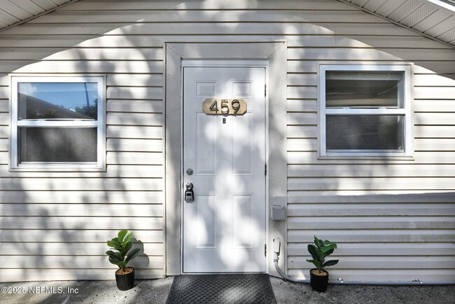 459 W 59th St-Unit -B in Jacksonville, FL - Building Photo - Building Photo