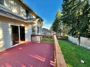 1013 NW Calypso Cir in Silverdale, WA - Building Photo - Building Photo