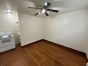 633 Thompson Ave NE in Salem, OR - Foto de edificio - Building Photo