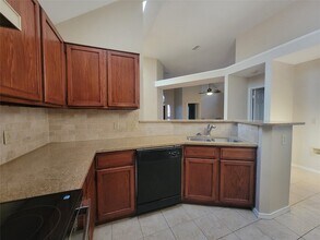 932 Winchester Ln in Mesquite, TX - Building Photo - Building Photo