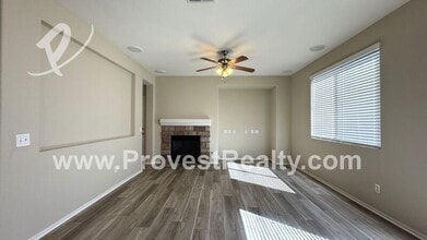 13859 Lobelia Way in Hesperia, CA - Building Photo - Building Photo