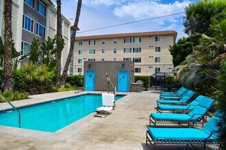 Asana at North Park in San Diego, CA - Foto de edificio - Building Photo