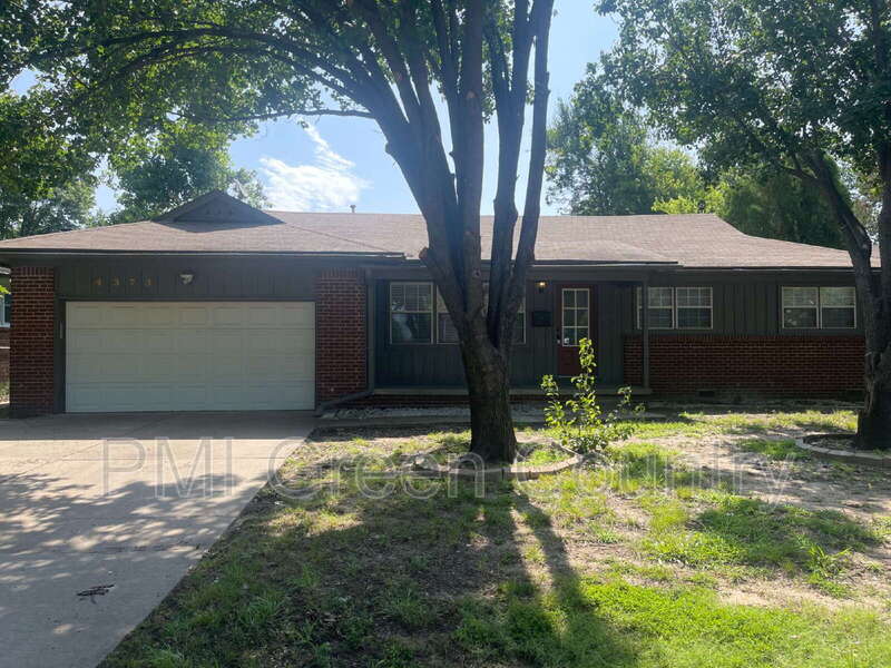 4373 S Yale Ave in Tulsa, OK - Building Photo