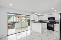 1100 SE 4th Ave, Unit 19 in Deerfield Beach, FL - Building Photo - Building Photo