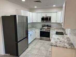 12611 N 25th Ave in Phoenix, AZ - Building Photo - Building Photo