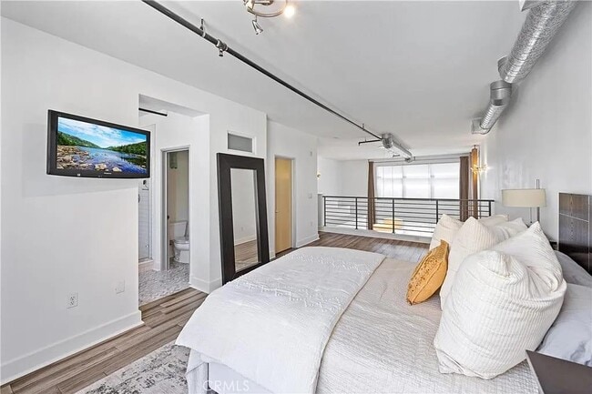 919 E Santa Ana Blvd in Santa Ana, CA - Building Photo - Building Photo