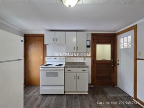 302 Turner St in Auburn, ME - Building Photo - Building Photo