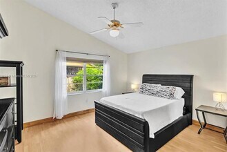 12265 NW 32nd Manor in Sunrise, FL - Building Photo - Building Photo