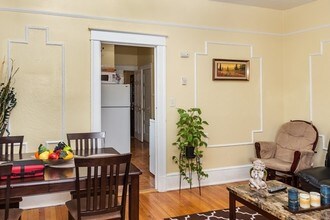 4 Roosevelt Ave in Poughkeepsie, NY - Foto de edificio - Interior Photo