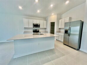 4700 Golden Knight Blvd in Kissimmee, FL - Building Photo - Building Photo