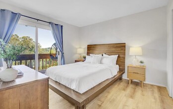 317 Seymour Ln in Mill Valley, CA - Foto de edificio - Building Photo