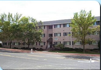 Pink Palace in Iowa City, IA - Building Photo