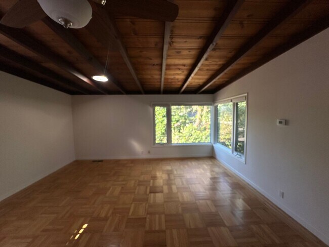 property at 523-523 Belle Ave