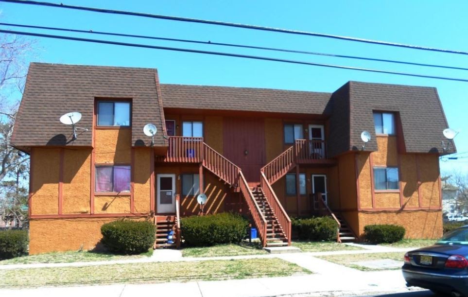 2-4 W Leeds Ave in Pleasantville, NJ - Foto de edificio