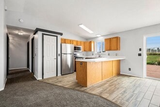 6688 W Santa Fe St in Rathdrum, ID - Building Photo - Building Photo
