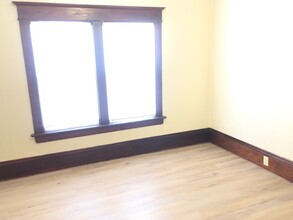 1603 S Center St in Bloomington, IL - Building Photo - Building Photo