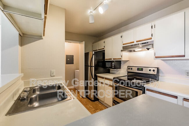 property at 4225 Thornbriar Ln