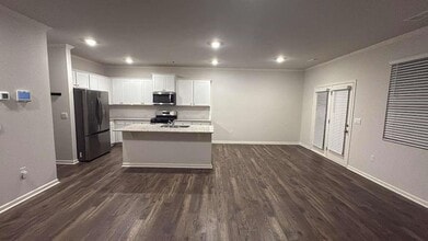 2213 Blue Monarch Dr in Buford, GA - Foto de edificio - Building Photo