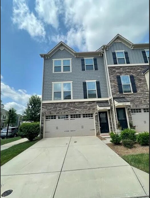 1805 Shumard Ln in Charlotte, NC - Building Photo