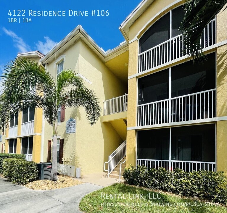 4122 Residence Drive in Ft. Myers, FL - Building Photo