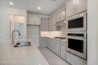 10369 Pk Ests Ave in Orlando, FL - Building Photo - Building Photo