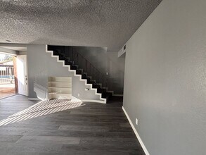 6052 N College Ave in Fresno, CA - Building Photo - Building Photo