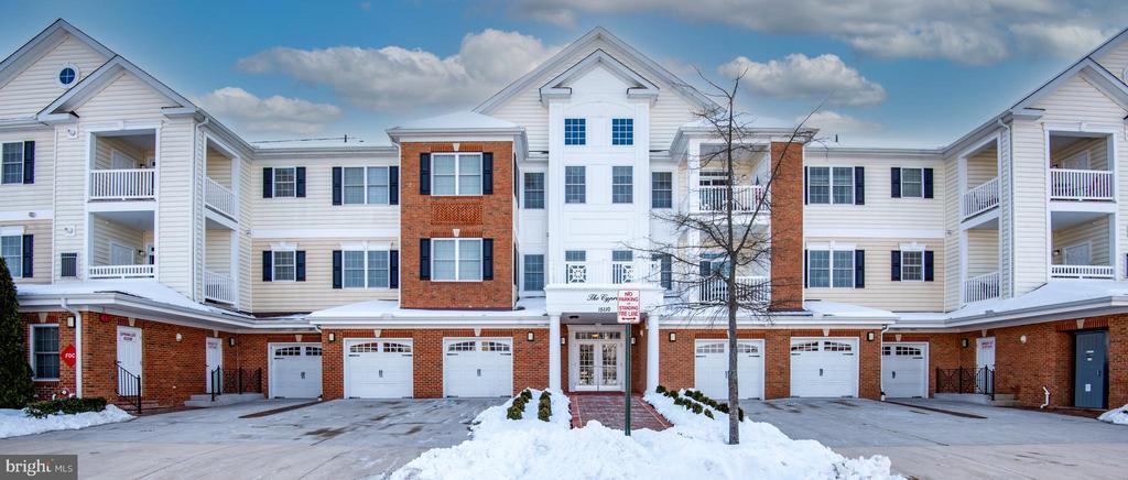 15110 Heather Mill Ln-Unit -204 in Haymarket, VA - Building Photo