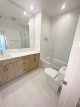 230 S. Hamilton in Beverly Hills, CA - Foto de edificio - Building Photo