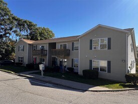 82 High St in Chester, NY - Building Photo