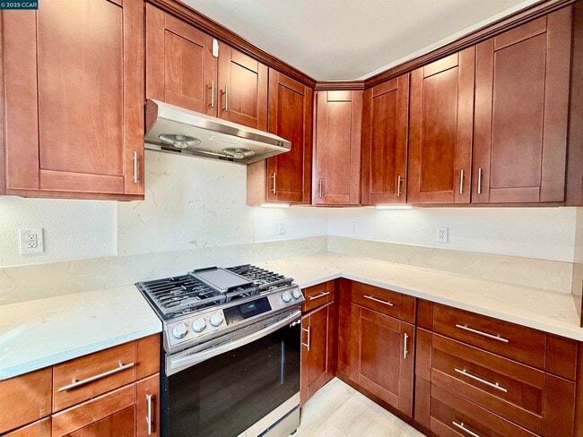 815 Spring Mountain Ln in American Canyon, CA - Foto de edificio - Building Photo