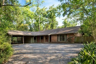 1031 Ridgeley Dr in Houston, TX - Building Photo