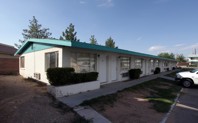 2951 N Rancho Dr in Las Vegas, NV - Building Photo - Building Photo