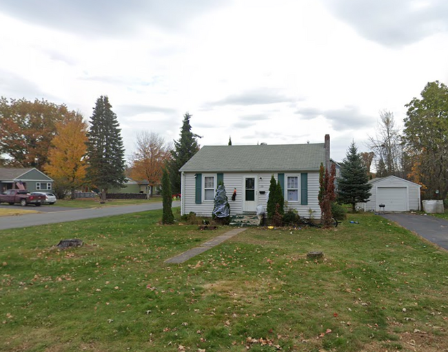 property at 715 E 5th St N