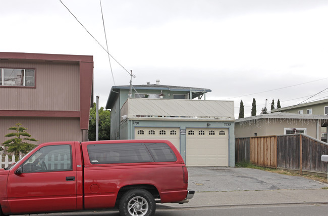 2789-2791 Blenheim Ave in Redwood City, CA - Foto de edificio - Building Photo