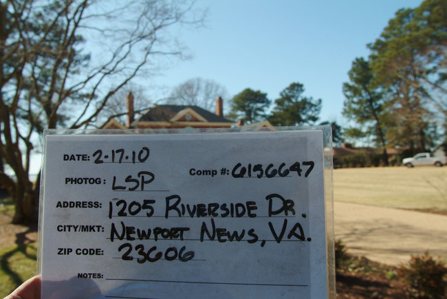 1205 Riverside Dr in Newport News, VA - Building Photo - Building Photo