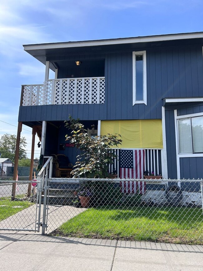 property at 2101 W Mallon Ave