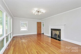 207 Oak Dr in Belmont, NC - Building Photo - Building Photo