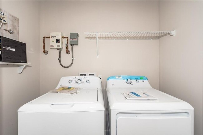 1105 NE 2nd Ave in Fort Lauderdale, FL - Foto de edificio - Building Photo