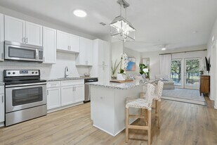 Simmons Park in Daniel Island, SC - Building Photo